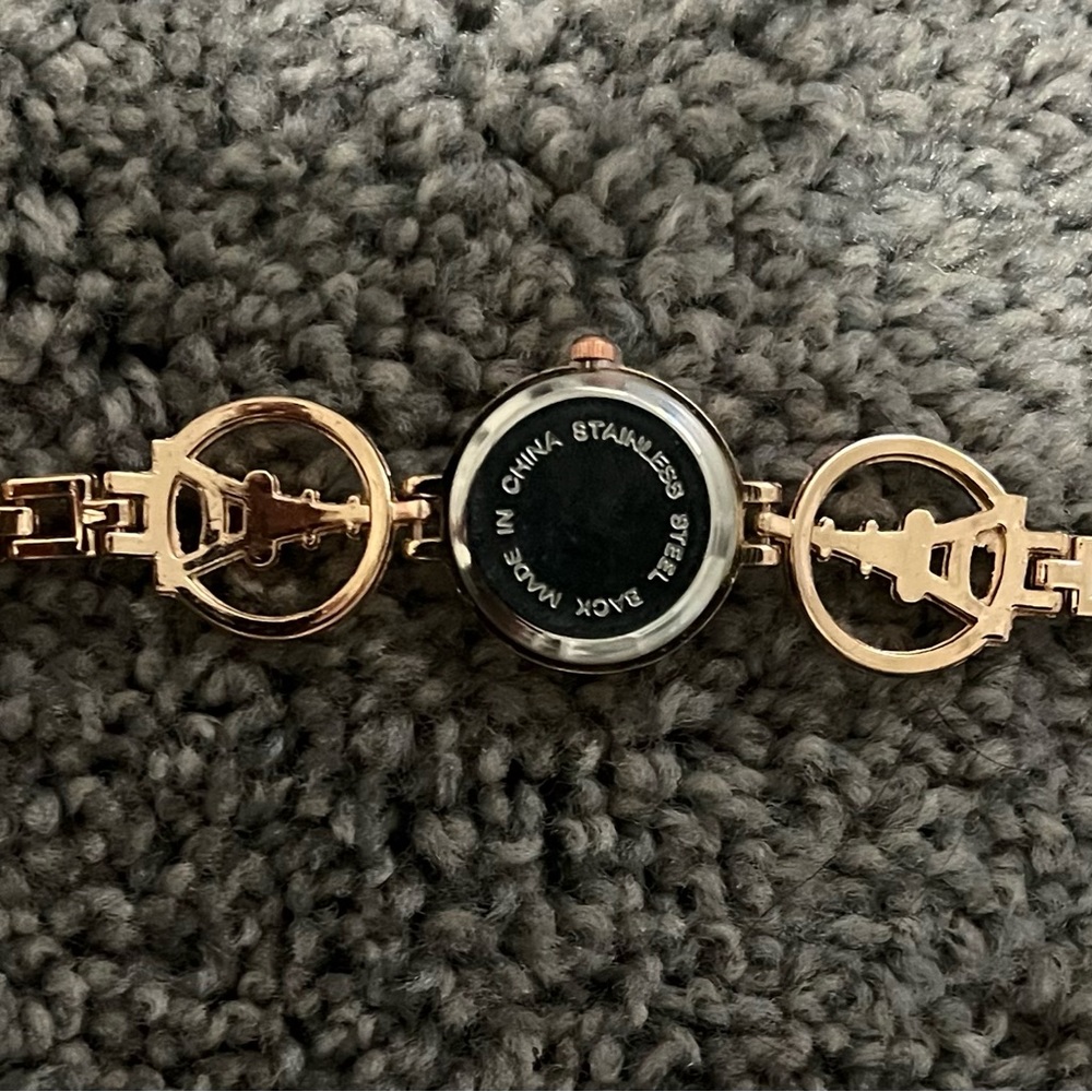 $7 Gorgeous Paris Watch. Can be sized. New. $7 WHEN BUNDLED WITH 3 OR MORE ITEMS - Picture 4 of 16
